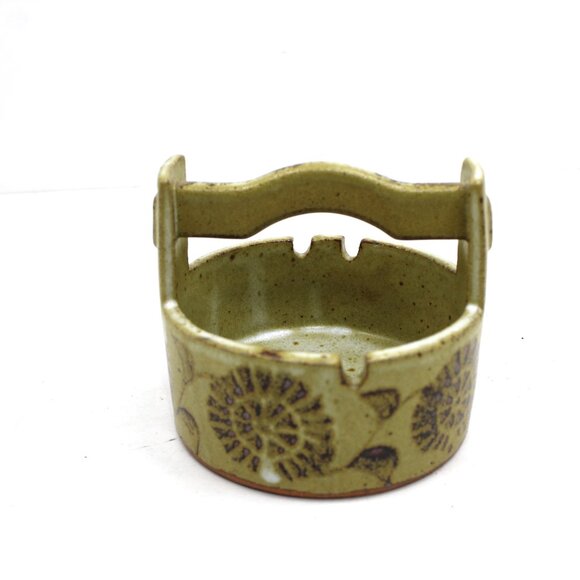 Wishing Well Floral Vintage Ashtray - Picture 3 of 6